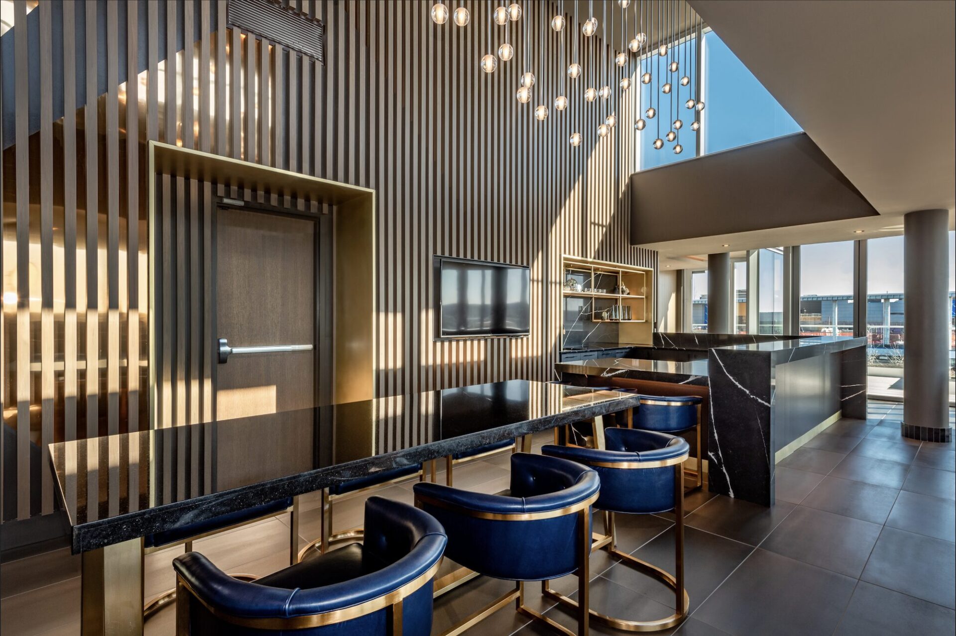 AliScreen commercial screening project