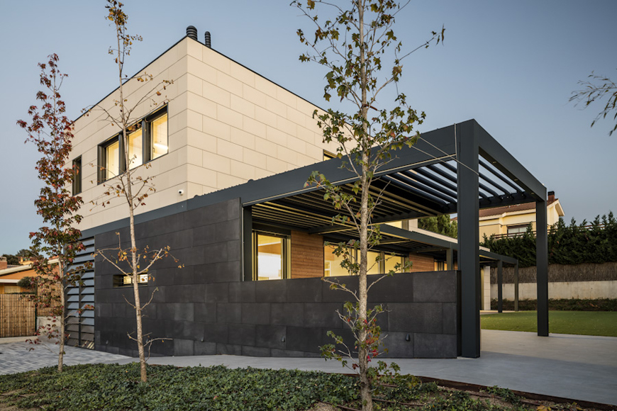 House Roca del Valles detail — Frontek